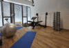 Fitnessraum von Arinko: Zusammen mit Weiterbildung möchte das Unternehmen Mitarbeiter binden (© Arinko Stuttgart GmbH)