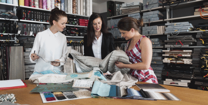 Mitarbeiter bei designfunktion: Mittlerweile sind es 260 in ganz Deutschland (© designfunktion Gesellschaft für moderne Einrichtung mbH)