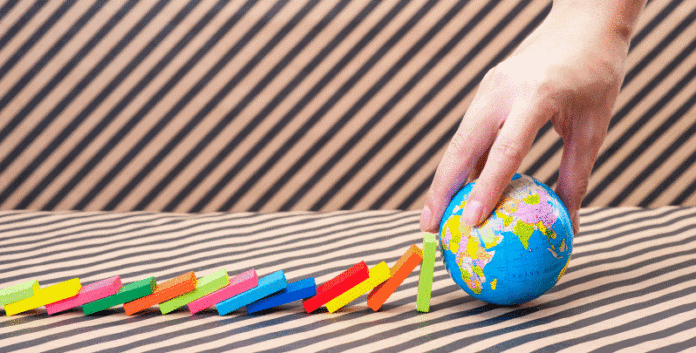 Insolvenz Ausland Gegen den Dominoeffekt: Die neue EU-Verordnung schafft Rechtssicherheit bei einer Insolvenz im Ausland (© fotolia/beeboys)