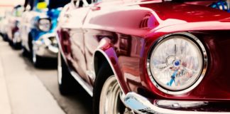 Oldtimer: Eine von vielen Möglichkeiten, in Sachwerte zu investieren (© fotolia/Mariusz Blach)