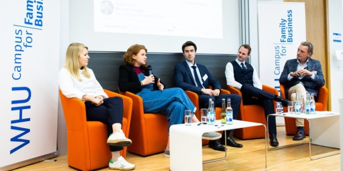 Beitragsbild © Kai Myller / WHU Jungunternehmer unter sich: Lena Schaumann, Verena Bahlsen, Maximilian Deharde und Rick von der Becke.