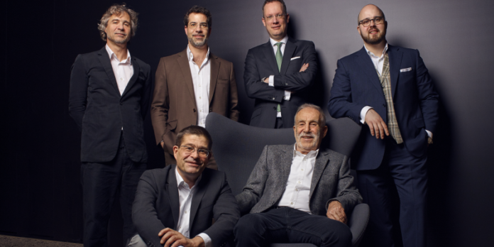 Beitragsbild 2 © FELIX GROTELOH Das Family Office der Familie Grohe (v.l.n.r.): Richard, Philippe, Claus (vorne), Robert Clausen, Pierre Nicolas und Jan Nikolas Grohe