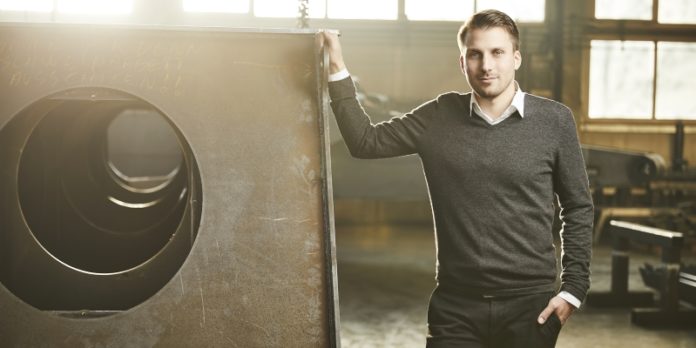 Tobias Grimmig Arpogas Stahlbau Tobias Grimmig in seinem neuen Unternehmen: Er übernahm 2018 ein bestehendes Familienunternehmen, statt selbst zu gründen.