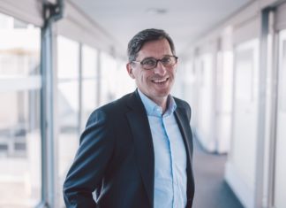 Klaus Geißdörfer übernimmt Vorsitz der Geschäftsführung von ebm-papst Mit Wirkung zum 1. November übernimmt Dr. Klaus Geißdörfer den Vorsitz der Geschäftsführung der ebm-papst Gruppe.