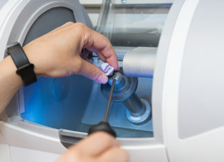 Die Deutsche Beteiligungs AG (DBAG) investiert in die vhf-Gruppe (vhf), einen Hersteller computergestützter Fräsmaschinen für Anwendungen in der Zahnmedizin und in der Industrie.