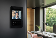 Das JUNG Smart Control 8 ist ein kapazitives Touchdisplay für die Steuerung sämtlicher Funk­tionen der JUNG Server – von der Türkommunikation bis zur Bedienung des Smart Homes