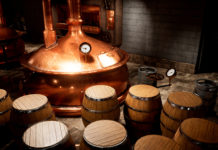 Privatbrauerei Bischoff stellt Betrieb ein Die Privatbrauerei Bischoff stellt ihren Geschäftsbetrieb ein. Seit Mitte August wurden zunächst die noch vorhandenen Aufträge wie geplant gebraut, abgefüllt und ausgeliefert. Inzwischen sind die zuletzt noch genutzten Maschinen, Geräte, Tanks und Leitungen gereinigt und der Betrieb wurde eingestellt.