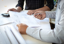 Das auf Bau und Immobilien spezialisierte Beratungsunternehmen Drees & Sommer SE übernimmt den britischen Immobilien- und Bauberaters AA Projects. Die ursprünglich auf zwei Jahre angesetzte Integrationsphase der beiden Unternehmen sei so erfolgreich verlaufen, dass AA Projects bereits ab dem 1. April 2023 unter der Firmierung „AA Projects – Part of Drees & Sommer“ eine hundertprozentige Tochtergesellschaft der Drees & Sommer SE sein wird.