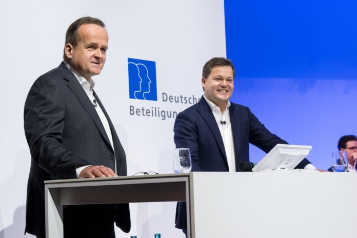 Torsten Grede (li.) und Tom Alzin bei der Hauptversammlung der DBAG. Foto: DBAG