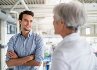 Fremdmanagement in Familienunternehmen Waren Familienunternehmen für externe Fremdmanager als Arbeitgeber weniger attraktiv, kommt in diese Konstellation aktuell frischer Wind.