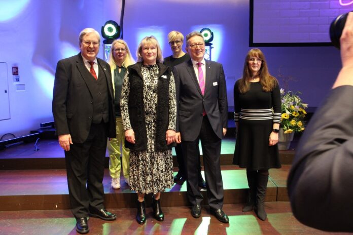 Gabriele Köntopp und Dr. Miloš Stefanović gehen. Silke Baron und Ilka Walter sind neue Geschäftsführerinnen bei Bürgschaftsbank Brandenburg.