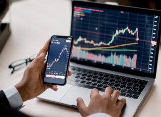 MRH Trowe erwirbt Anteile von FM Holding