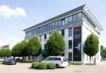 Pfisterer stärkt Wachstumskurs mit neuem Konsortialkreditvertrag Die Pfisterer Holding SE (ISIN: DE000PFSE212), ein internationales Technologieunternehmen, berichtet über ein starkes erstes Quartal 2025.