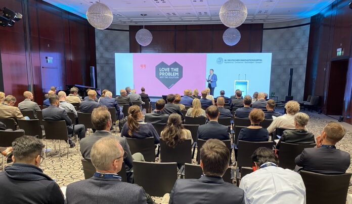 Innovationsgipfel hatte als ZentrumTechnologische Souveränität, strategischer Wandel und Mut zur Disruption.