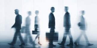 Fachkräftemangel, Wertewandel und KI verändern den Arbeitsmarkt. Neue Strategien sind gefragt.