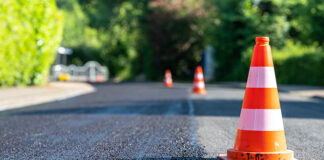 (c) Frank H._Adobe Stock Verkehr