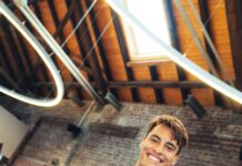 „Führung beginnt mit Zuhören“ Führungsspieler in der Handball Nationalmannschaft, Olympiamedaillengewinner und Masterstudent der Betriebswirtschaftslehre.