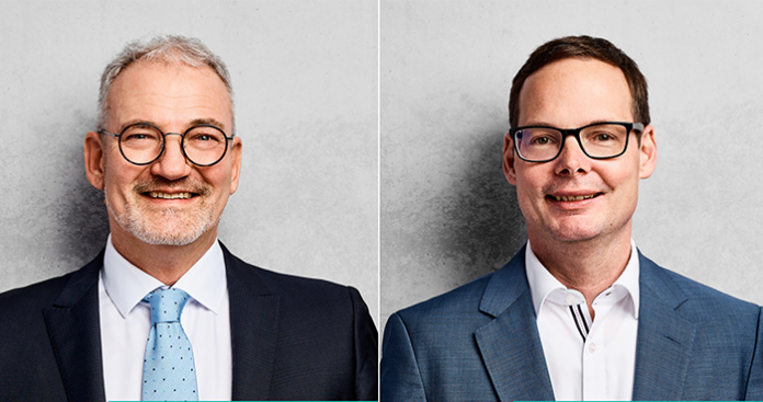 (v.l.) Joachim Zobel, Alexander von Saenger. Foto: Schultze&Braun