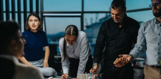 Teamdynamik im M&A-Prozess In jedem Unternehmen entscheiden das Team und seine Dynamik über Erfolg oder Misserfolg. Dieser Risikofaktor bleibt oft im Verborgenen.