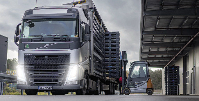 D01_KTP-LKW-Beladung-EuroStack Begleiter bei dem Merger der beiden erfolgreichen Player der Verpackungsbranche war die Frankfurter Beteiligungsgesellschaft VR Equitypartner.