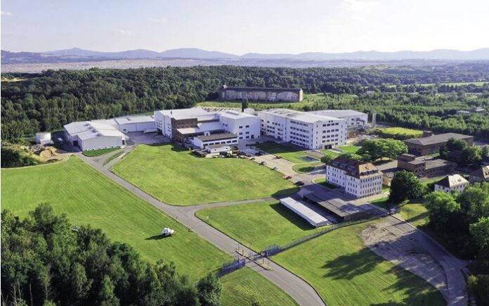 D05_Gelände_fit_GmbH_09_21_LinkedIn Mit dem Verkauf der fit GmbH an den strategischen Investor hat Dr. Wolfgang Groß eine Nachfolgeregelung für sein Lebenswerk gefunden.