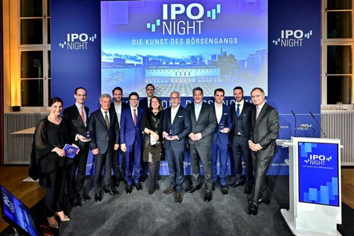 Pfisterer wurde bei der diesjährigen IPO Night 2025 in Frankfurt als Gewinner in der Kategorie Herausragender Börsengang des Jahres geehrt.