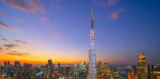 Klüh erhält Auftragsverlängerung für den Burj Khalifa Berkeley Services bleibt verantwortlich für die Reinigung des Burj Khalifa und verlängert den langjährigen Auftrag mit Emaar.