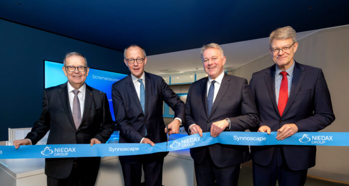 NIEDAX - MERZ Niedax eröffnet Technologie-Campus: Bundeskanzler Merz würdigt das 33.000-km-Glasfaserprojekt „Netz 33“ und neue Infrastruktur-Innovationen in Rahms.