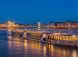 VR Equitypartner erwirbt Minderheitsbeteiligung an 1AVista Nachfolgebeteiligung bei 1AVista Reisen: VR Equitypartner steigt ein und stärkt Wachstum, Flottenausbau und Expansion im Kreuzfahrtmarkt.