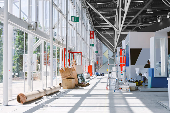 (c) adobe_Stock Messebau