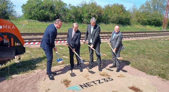 SpatenstichNetz33mitAkteuren_web